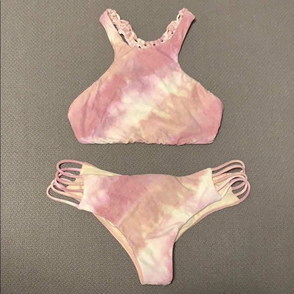 Billabong swimsuit NWT